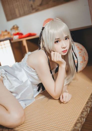 尹律《汽车维修站》